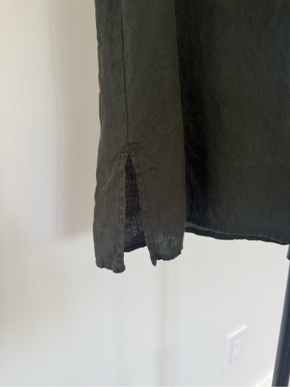 Eileen Fisher Sleeveless Olive Button-Front Linen Top - Picture 3 of 6